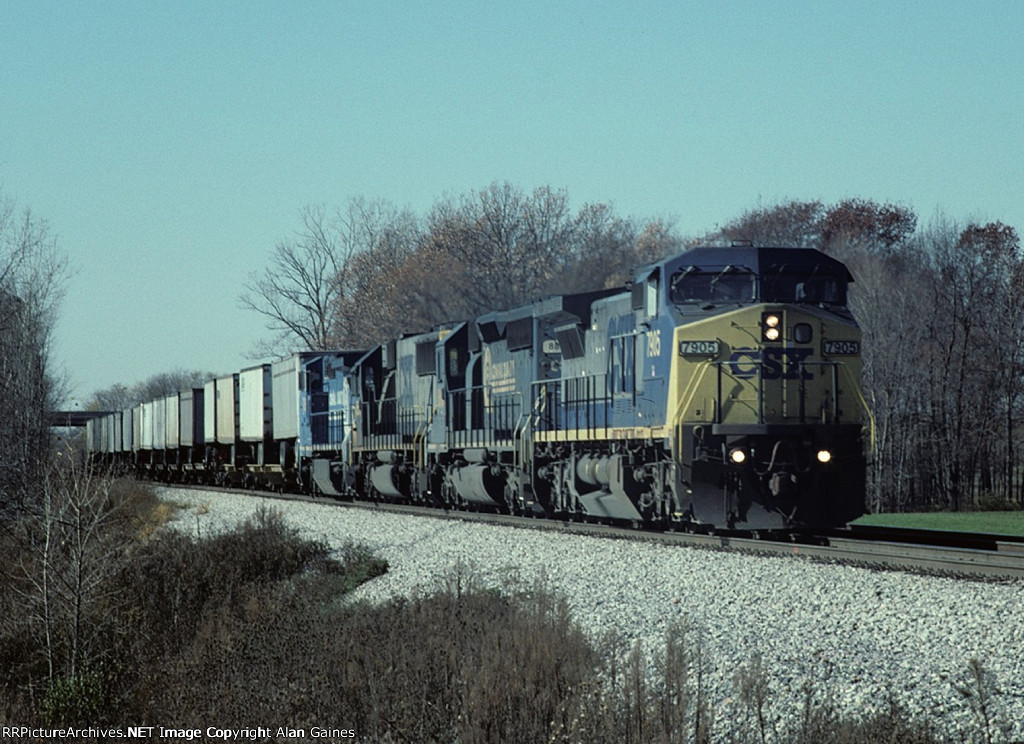 CSX C40-8W 7905